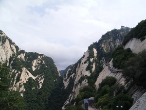 山东济南泰山观日出二日游（常规）（泉城广场、趵突泉、黑虎泉、大明湖南岸、泰山、旭日东升）