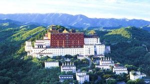 避暑山庄+普宁寺+小布达拉宫+罄锤峰  火车4日游