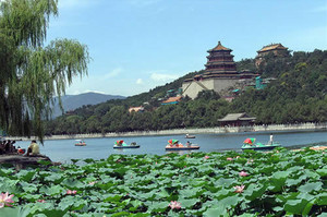 避暑山庄+普宁寺+小布达拉宫+罄锤峰+木兰围场   火车6日游